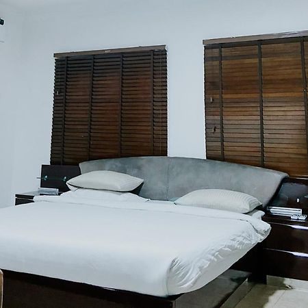 Taverna Lounge & Boutique Hotel 포트하커트 외부 사진