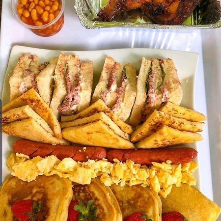 Taverna Lounge & Boutique Hotel 포트하커트 외부 사진