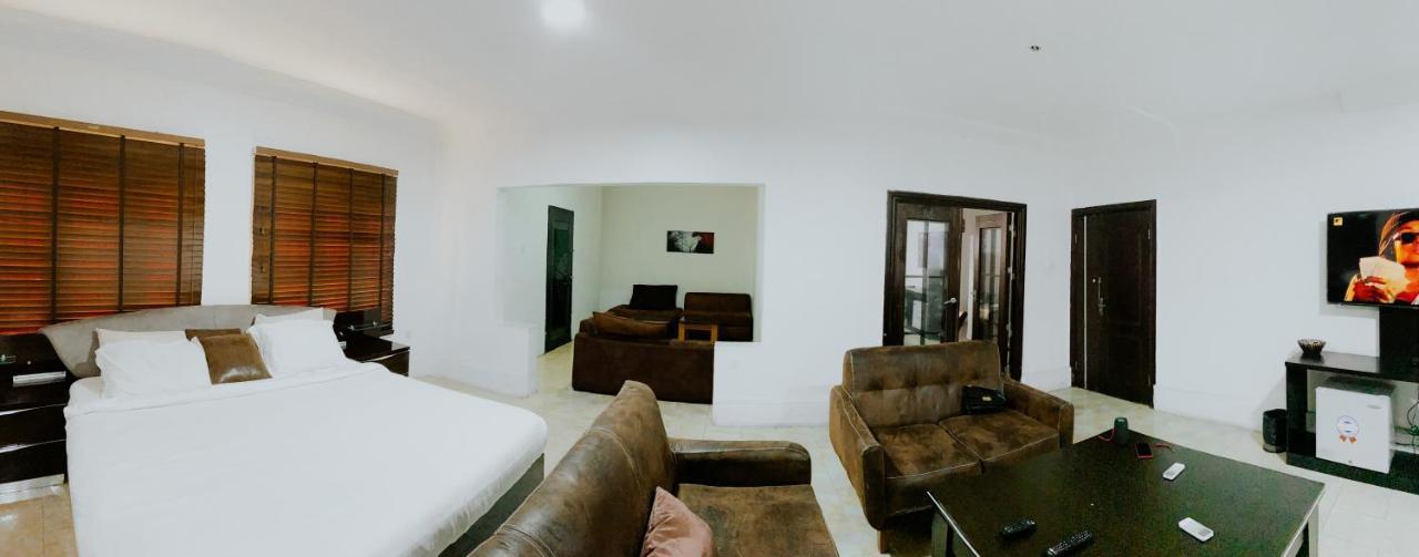 Taverna Lounge & Boutique Hotel 포트하커트 외부 사진