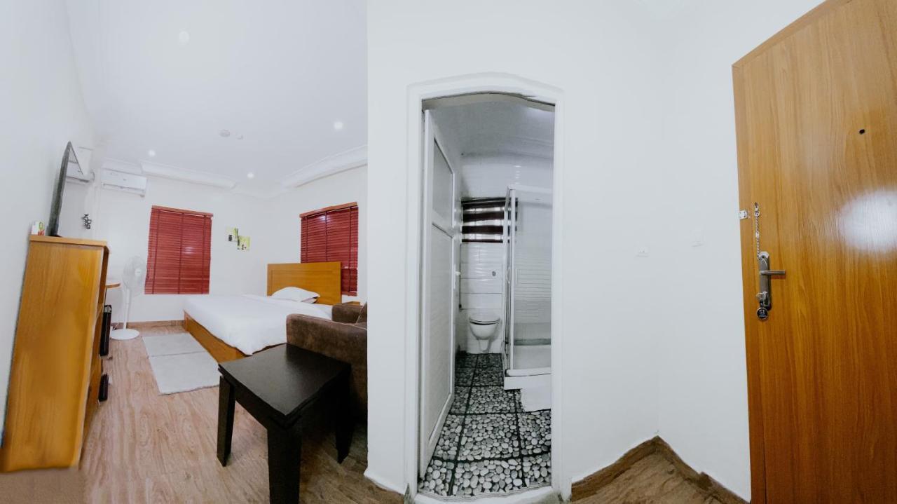 Taverna Lounge & Boutique Hotel 포트하커트 외부 사진