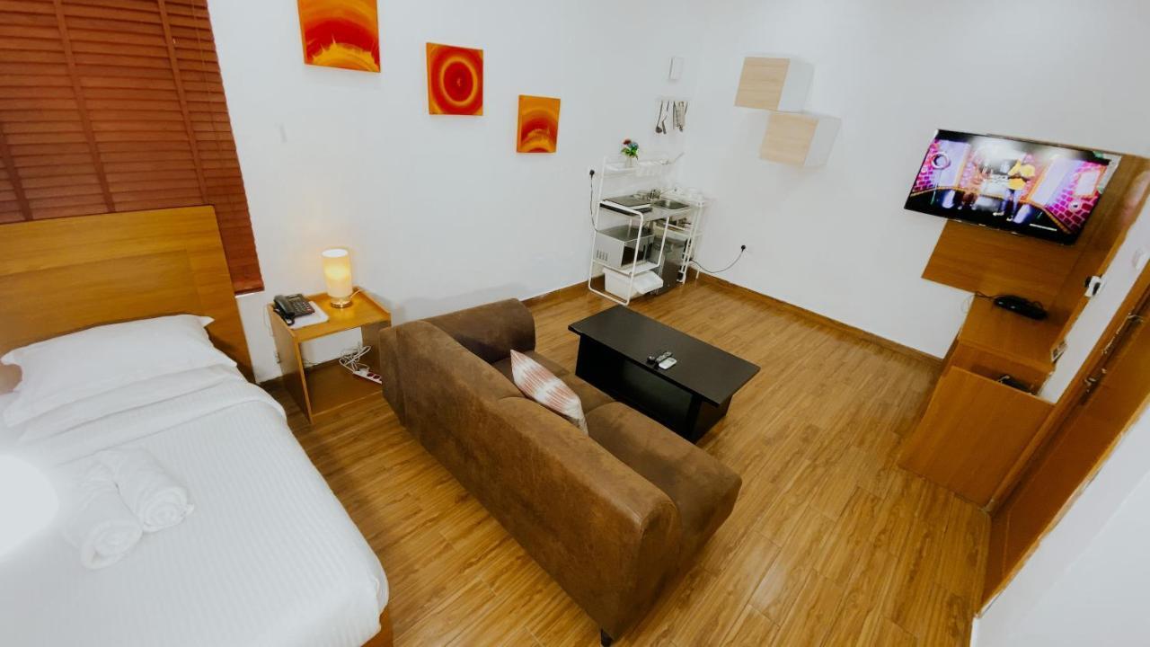 Taverna Lounge & Boutique Hotel 포트하커트 외부 사진