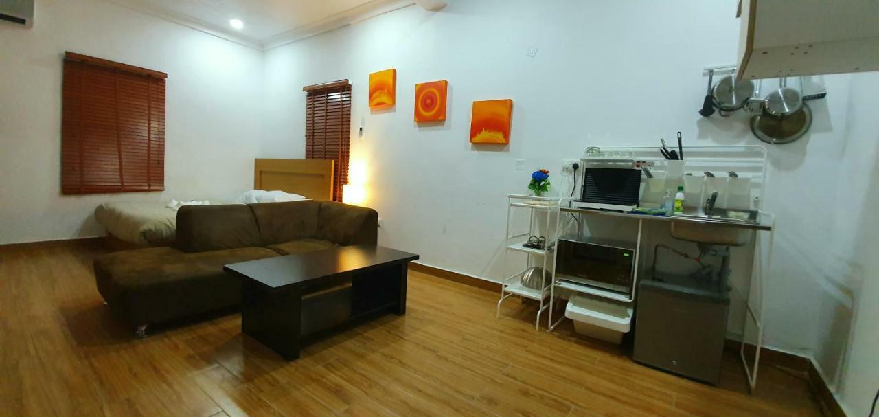 Taverna Lounge & Boutique Hotel 포트하커트 외부 사진