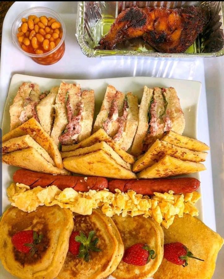 Taverna Lounge & Boutique Hotel 포트하커트 외부 사진
